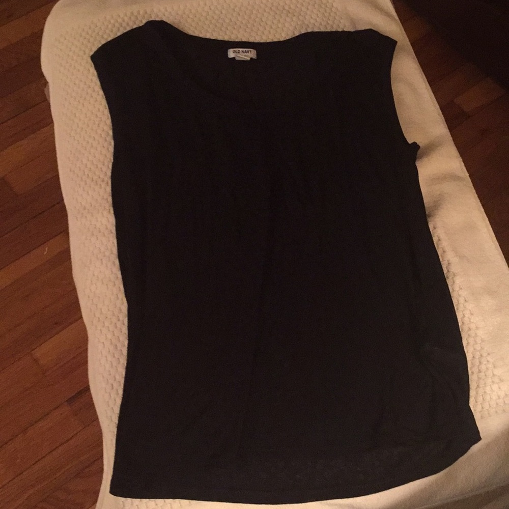 Black Old Navy loose muscle tank